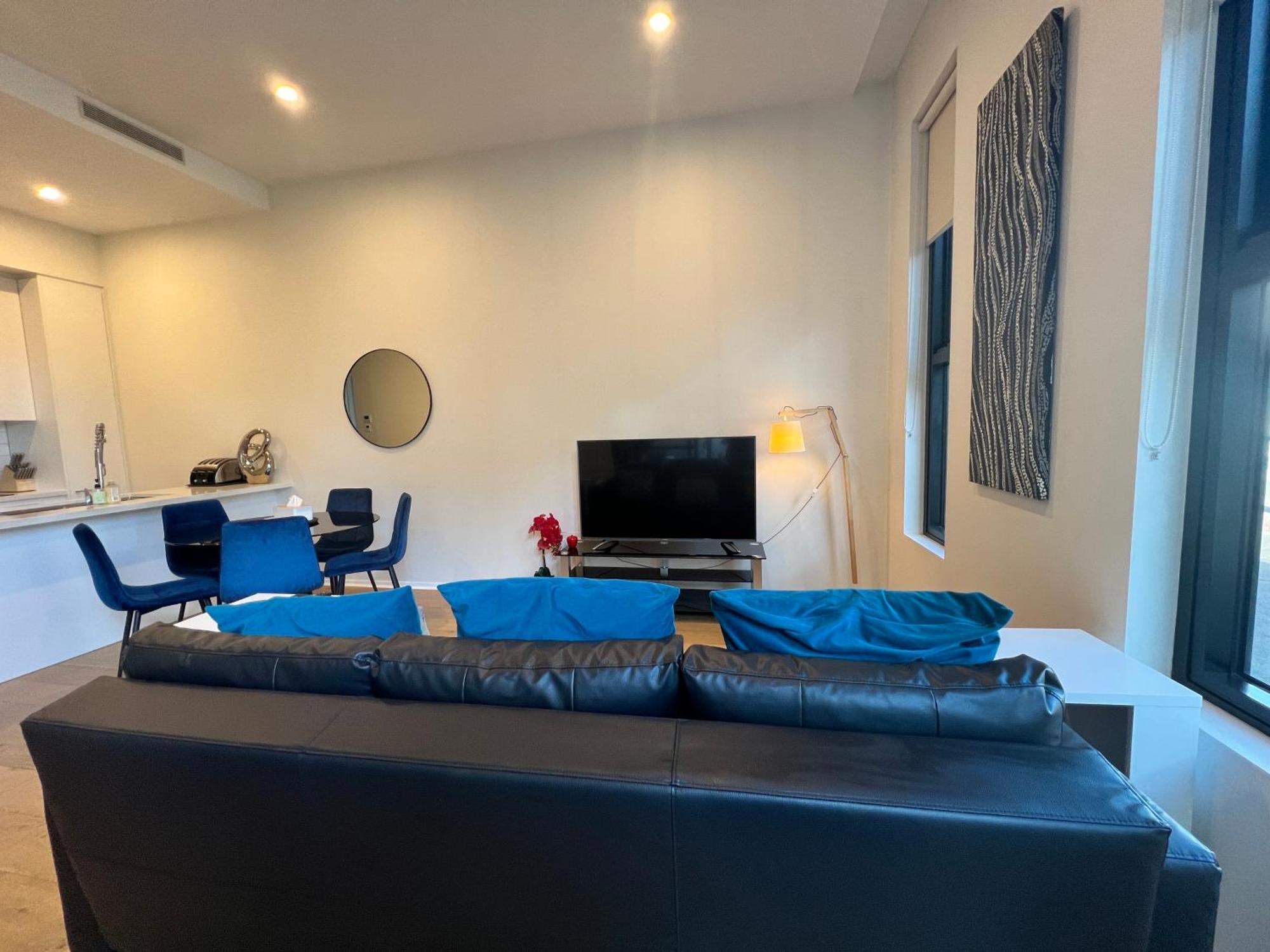 Luxe 2Br Executive Apartment Kingston Pool Parking Wifi Bbq Wine Kültér fotó